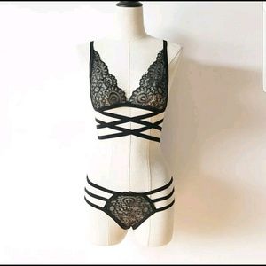 Vibes So Juicy Strappy Bralette & Panty Black L-xl